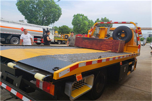 新华路附近拖车电话号码服务