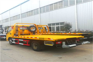 新华路附近拖车救援搭电