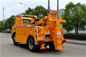 新华路高速路拖车费